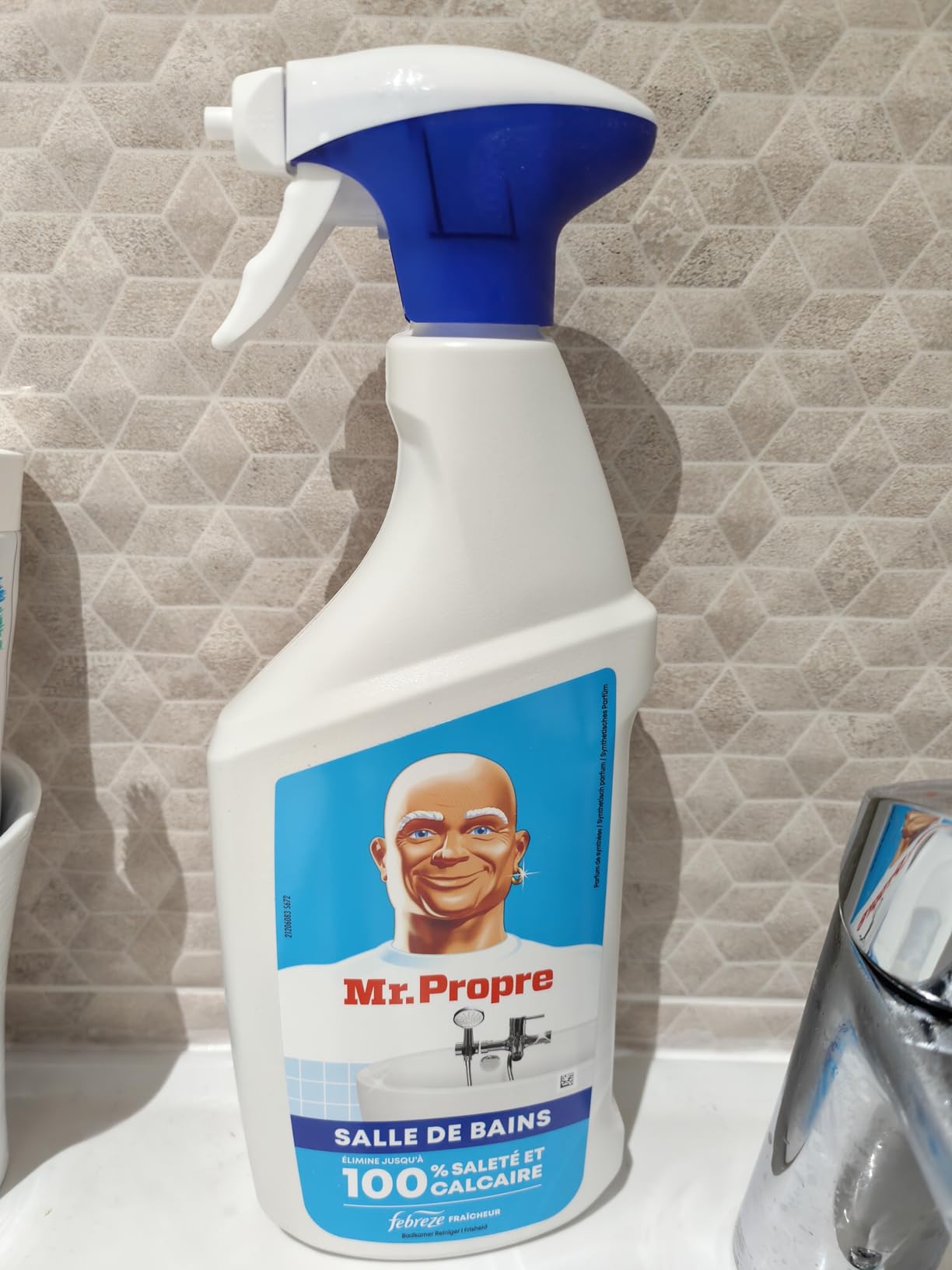 Mitigée sur carrelage poreux