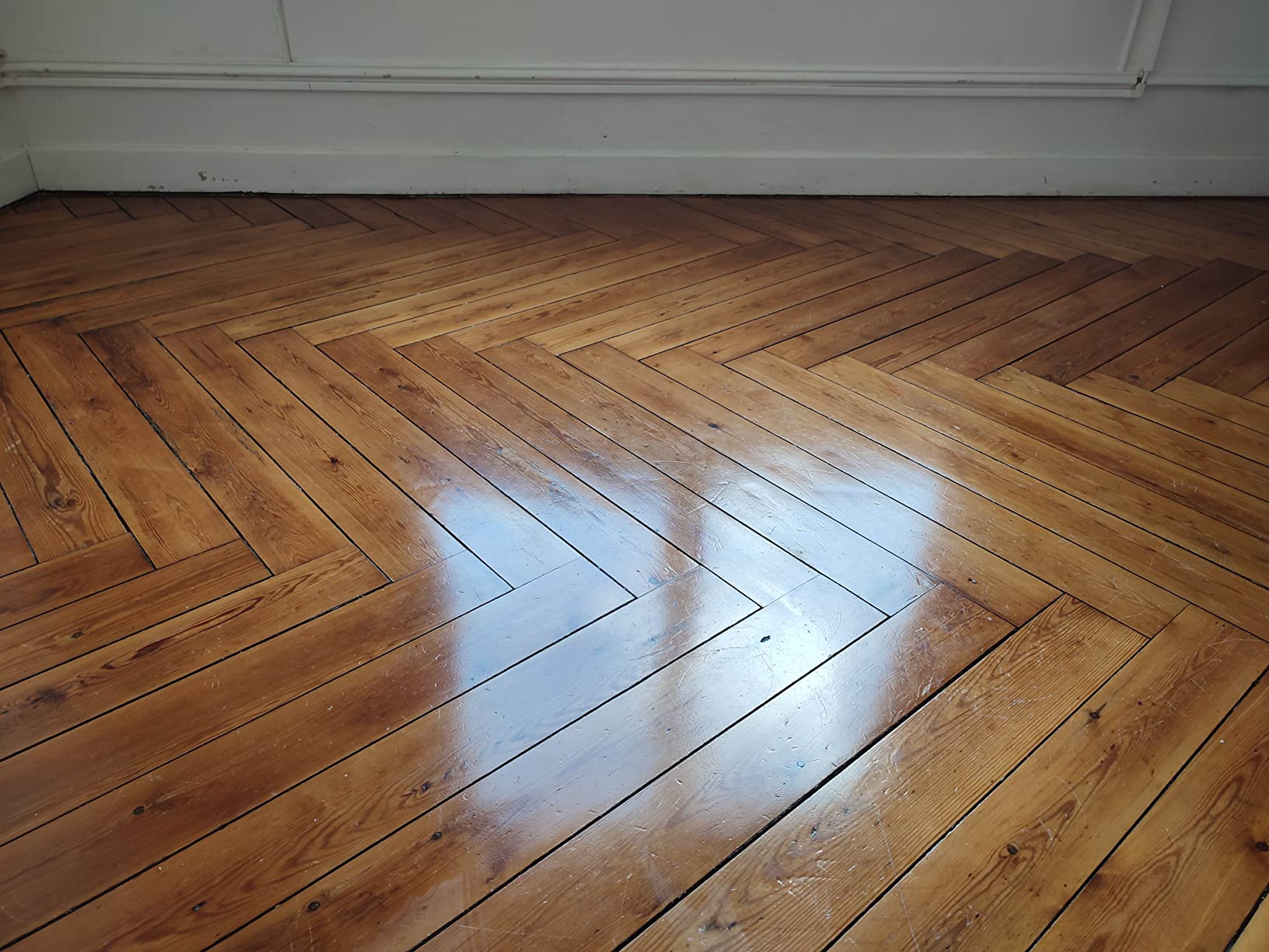 bluffant sur parquet ancien